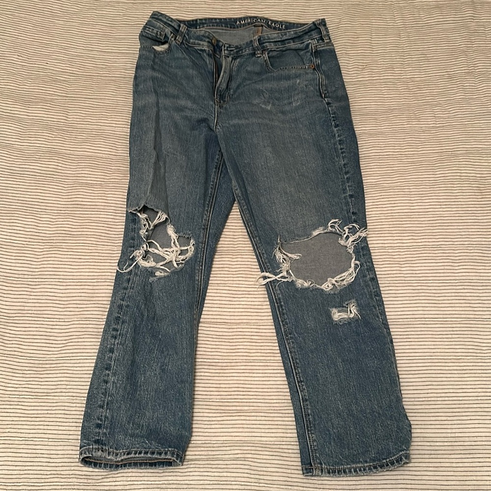 American Eagle Mom Jeans